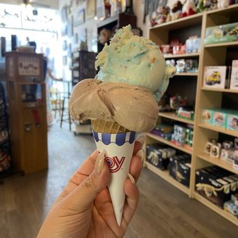 Sit n Chill Ice Cream in Idaho Springs